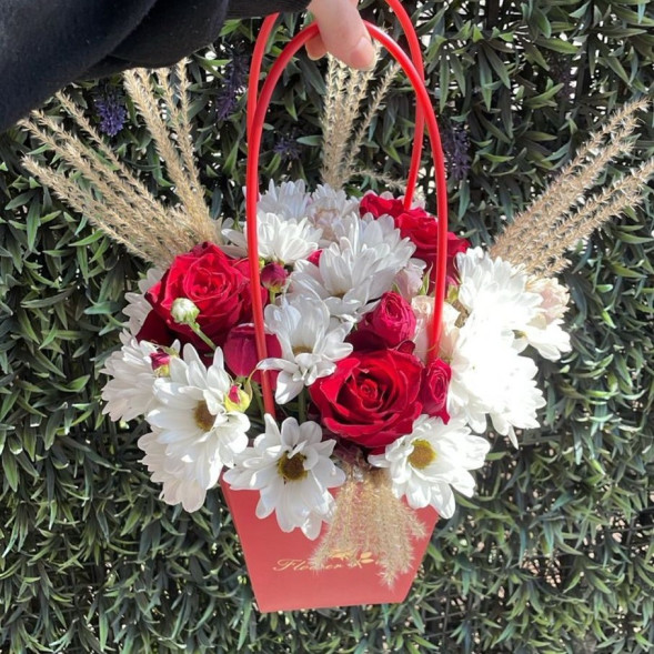 Композиция в коробке «Волшебный сад»  в Красногвардейском