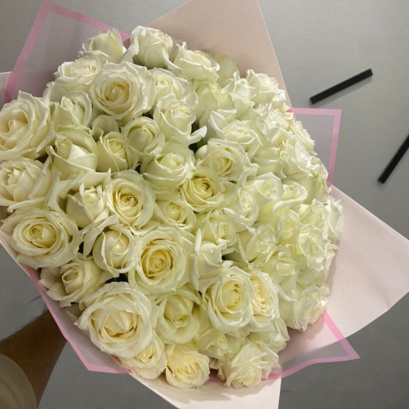 75 белых роз  в Красногвардейском