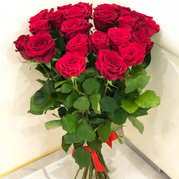 21 красная роза, лента в Красногвардейском