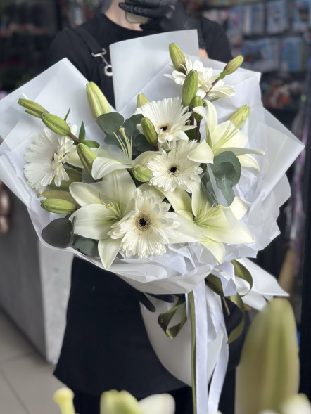 Букет с лилией и герберами в Красногвардейском