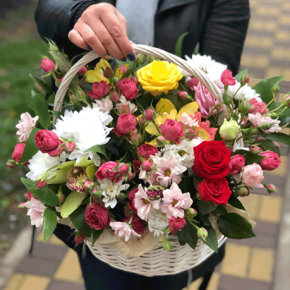 Композиция в корзине &quot;Искра счастья&quot; в Красногвардейском