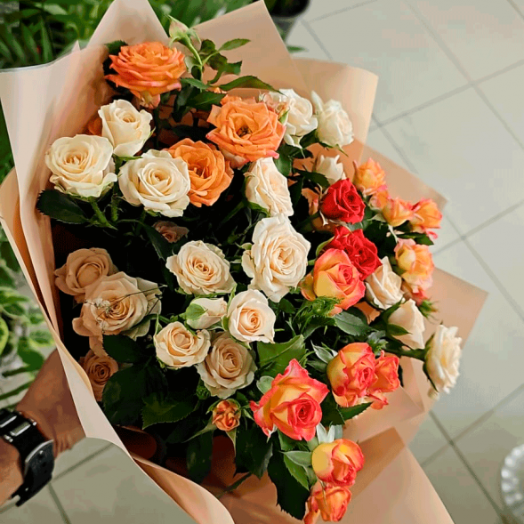 Букет 7 кустовых роз в Красногвардейском