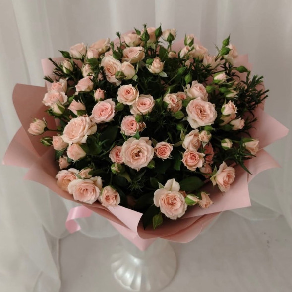 Букет из кустовых роз «Крем-брюле»  в Красногвардейском